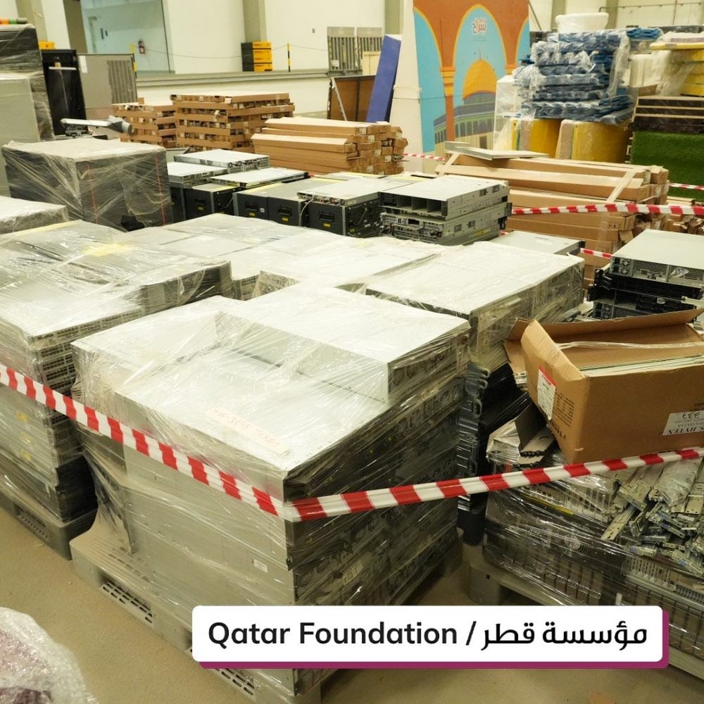 أجهزة تقنية، خوادم، شبكات، سيرفرات ومعدات اتصالات